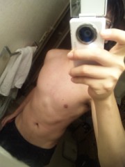 [初]暑いなら脱げばいいのに[ 公開]