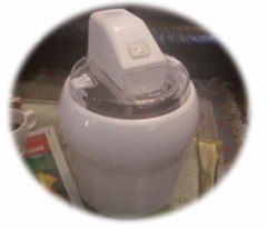 アイスクリームメーカー