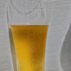 キンキンに冷やしたビールを…