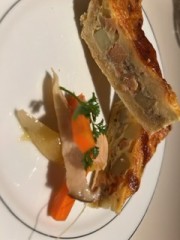 キッシュとワイン