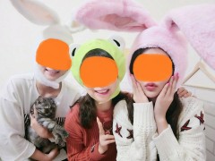 母娘ウサギで祖母カエル
