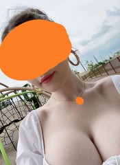 顔をおっぱいで挟んであげよう