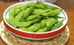 今朝は、枝豆で．．．