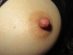 しゃぶりたてのオッパイ