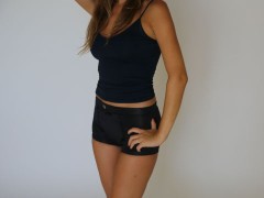 女性を性犯罪から守る最強の下着