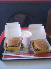 マックで、久々に昼食です！