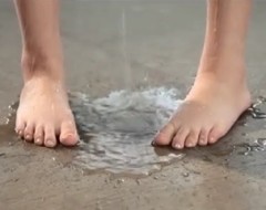 脚足