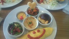 昼下がり、横浜西口５番街にて