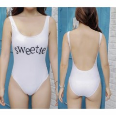 やっぱり女性用水着が着たいナ♪背中豪快見せ♪