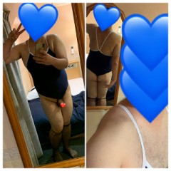 スクール水着で自撮り♪