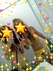 夏になるねぇ♪夏帆が去年友達と海に行ったときの水着姿だょ☆☆☆