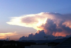 空はこんなにも美しいのに