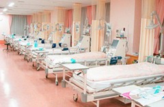 隣のベットのおばあさん・・・(￣ー￣)