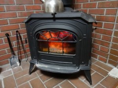 自宅にクリスマスツリーは飾りますか？