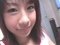 美少女の膨らみにザーメンを発射しよう！