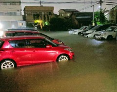 質問！車が水没したら直すの？買い替えるの？