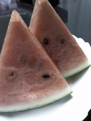ちょっと早めのスイカ( ´`)