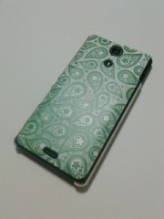 スマホに服を着せました