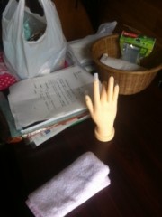 玄関で迎えてくれる手は、、、（汗）