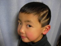 チビッコの散髪