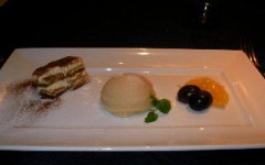 明日は、箱根行ってきます。