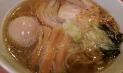 玉子煮入り塩ラーメン
