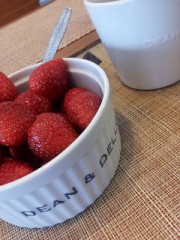イチゴ^_−☆