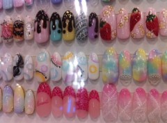 こちらネイルショップ