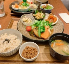 健康志向なランチは目にも美味しい