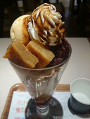 カフェより、喫茶店の方が種類とか変わり種個性的パフェが多い気がする