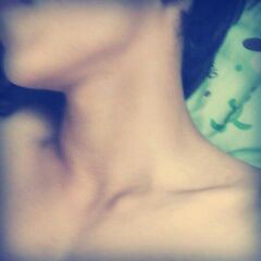 鎖骨。。。。？