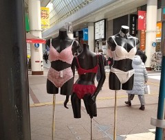 勝負下着＆2.14オフ会のお知らせ。