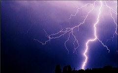 はじめまして＆雷すごい