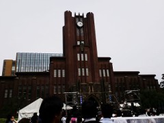 呼び寄せられた？