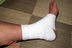 イテテテ！捻った！