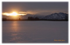 十勝山脈に沈む夕日