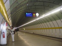 《地下鉄に乗って》来ました