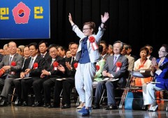日本共産党「池内あおり」議員、終戦記念日に韓国の光復７０周年を祝福