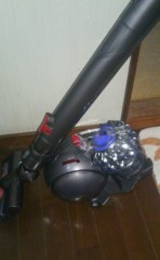 今日新しい掃除機来た