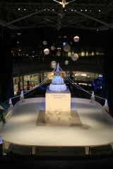 栄にスケートリンク？