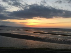 女の子が横に居れば(T ^ T)