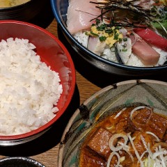 美味しいご飯を探しに行く！