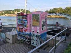 町が全部アートです