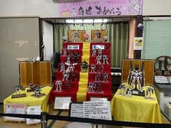 手と手をつないでひなまちゅり