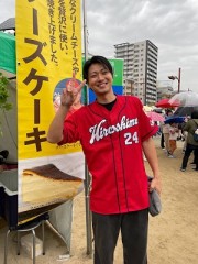 向かい風が吹くのを嘆くのか