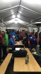 ところかまわず