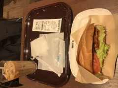 暇つぶしにカフェでも！