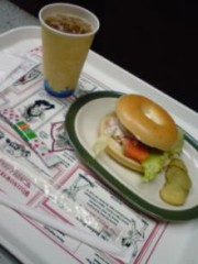 先日、奥様と平日の昼間に。。。