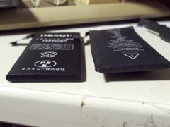 iPhoneのバッテリー　膨らんでますｗ
