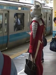 通勤帰宅途中のウルトラセブン